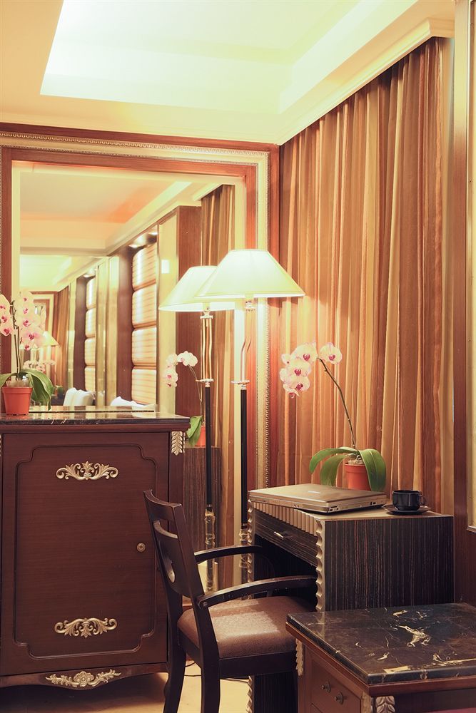 Best Love Boutique Hotel Taipei Exteriör bild